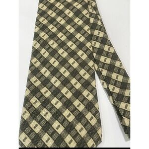 Guess Silk Tie Green Beige Geometric 3.75" x 58" Vintage